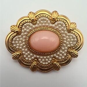 Avon Vintage Sea of Pearls Gold Tone Brooch